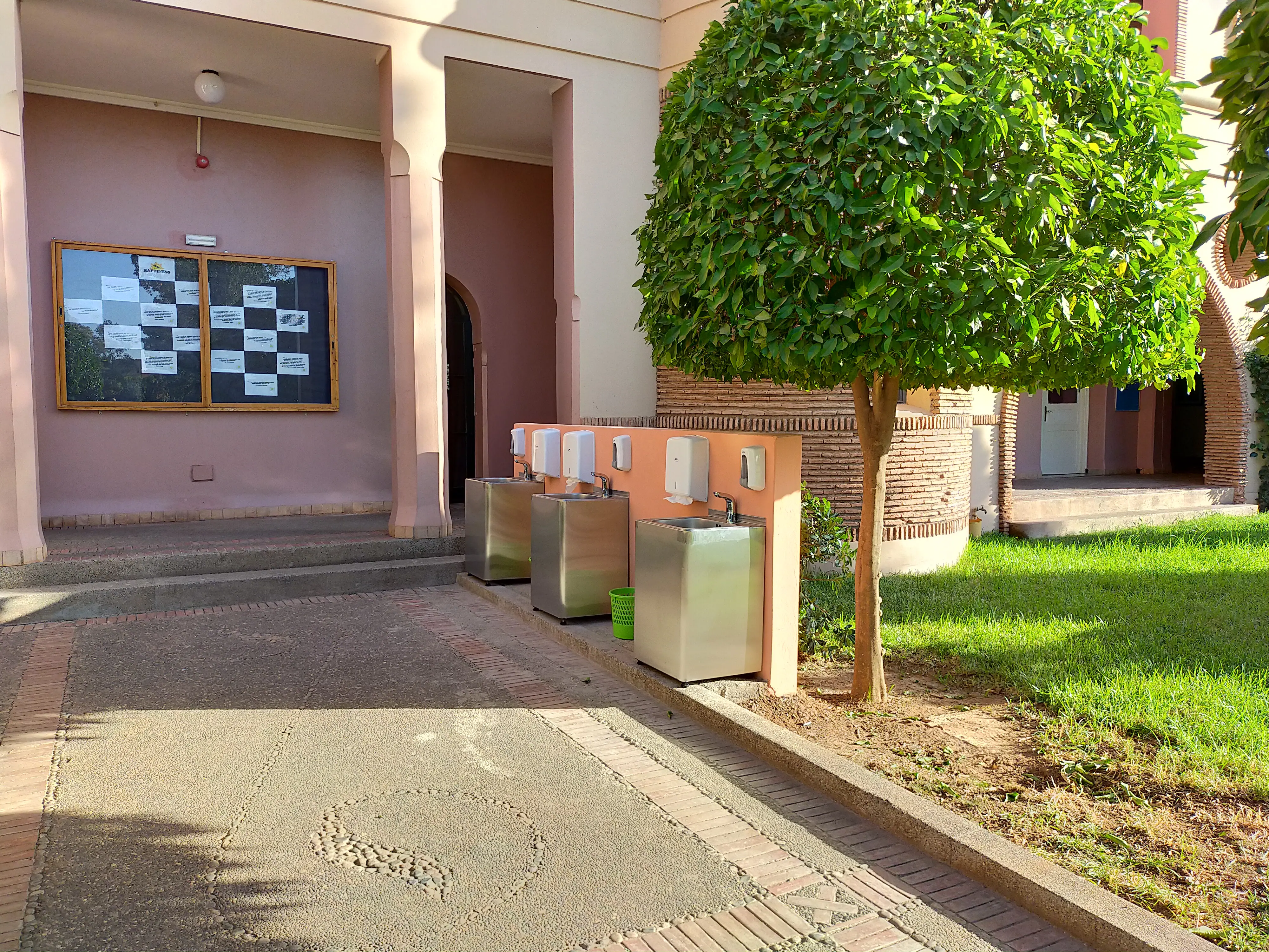 Borne lave main infrarouge