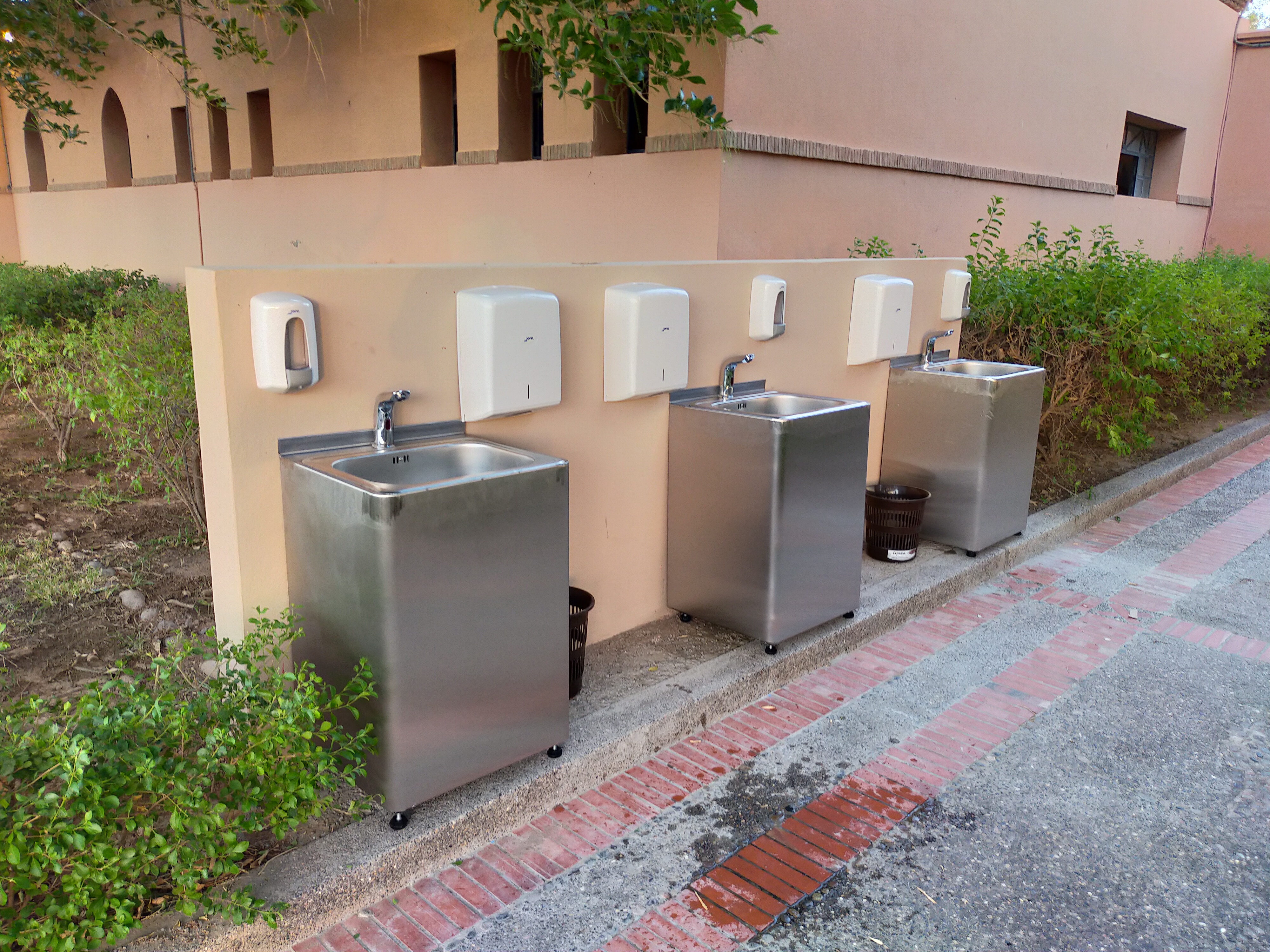 Borne lave main infrarouge