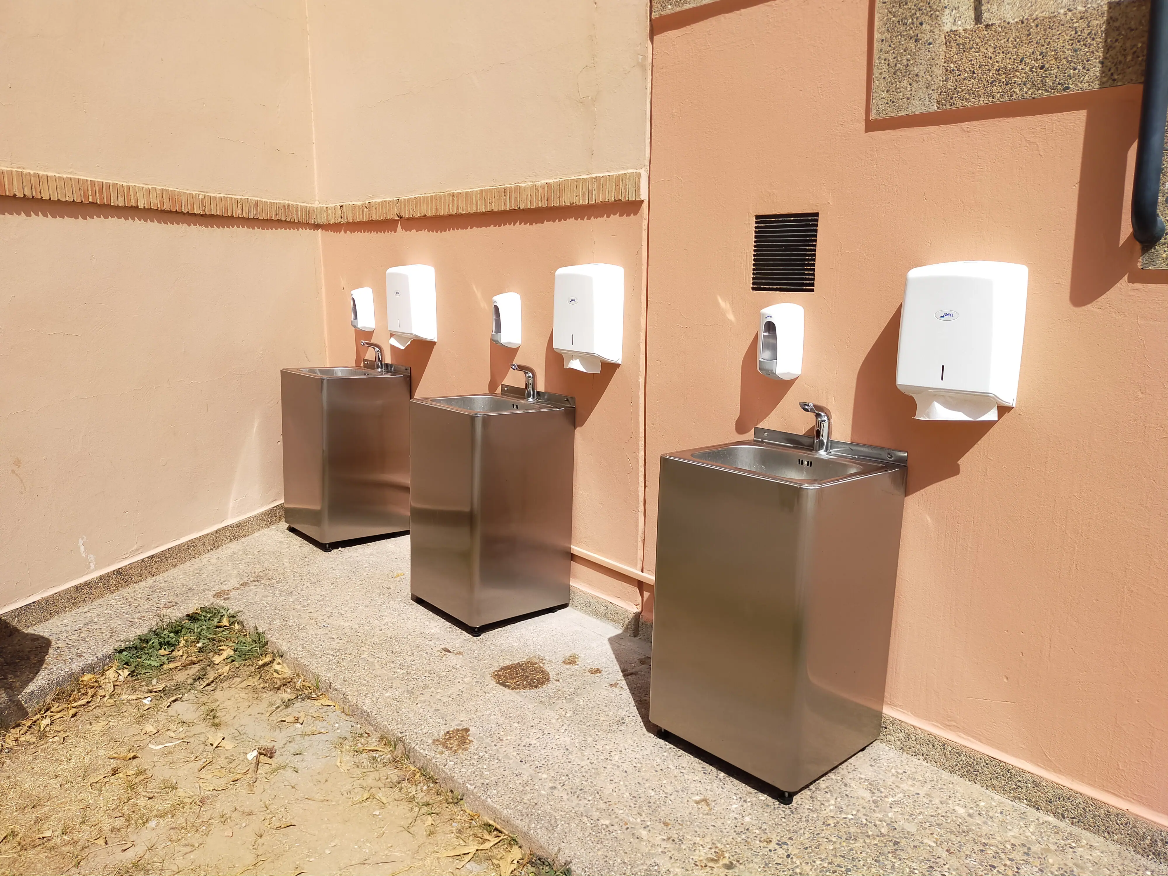 Borne lave main infrarouge